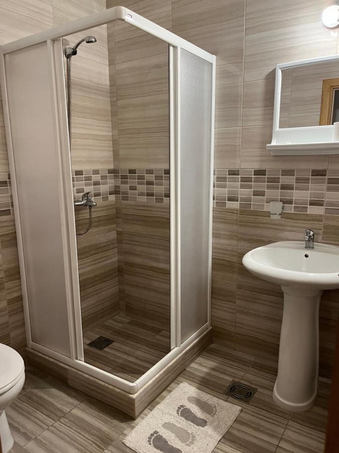 Apartmani Goran I Jelena Zec Будва Экстерьер фото