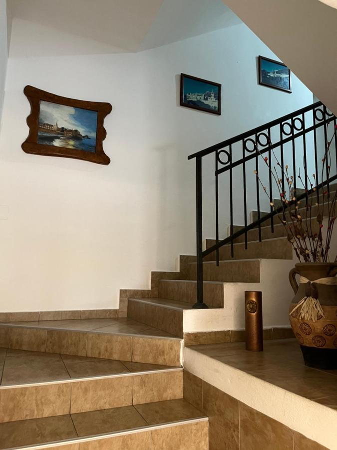 Apartmani Goran I Jelena Zec Будва Экстерьер фото