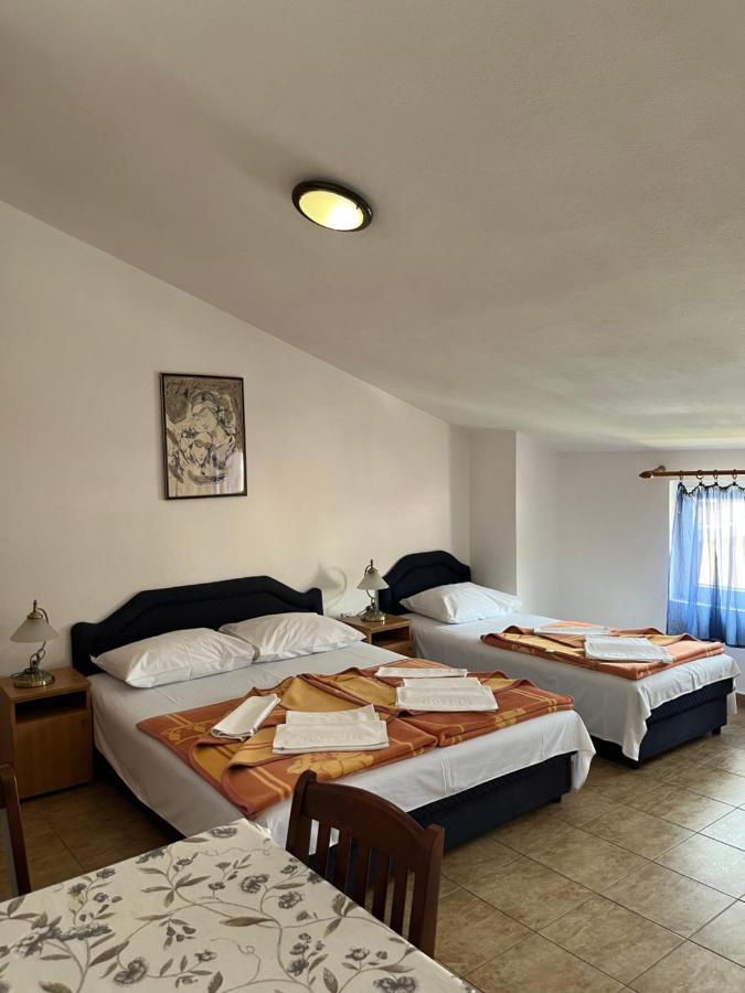 Apartmani Goran I Jelena Zec Будва Экстерьер фото