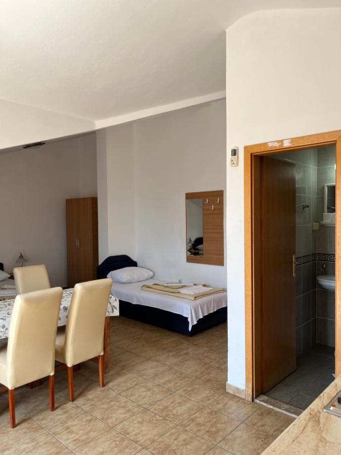 Apartmani Goran I Jelena Zec Будва Экстерьер фото